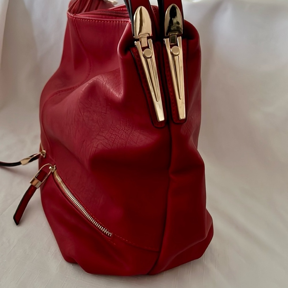 Red Faux Leather Bag ~ Good Size - Picture 2 of 12